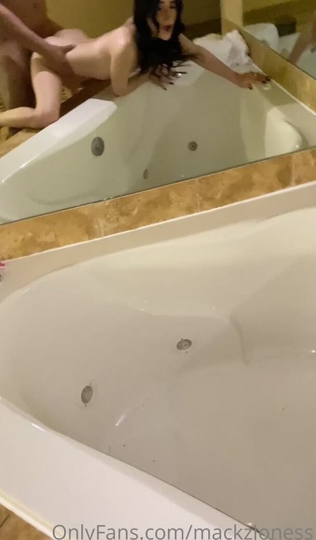 Mackenzie Jones onlyfans nudes