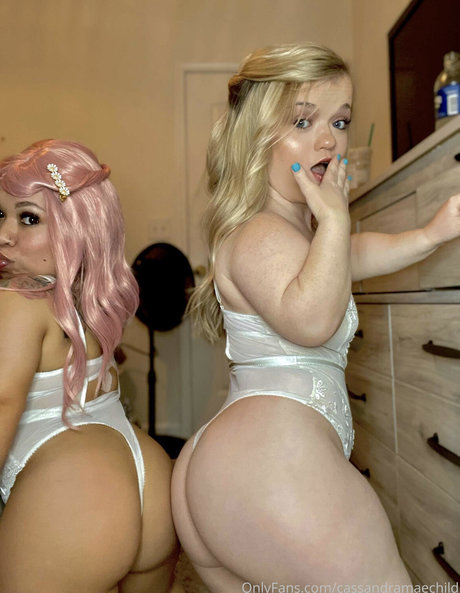 _Cassandra Mae Davis onlyfans leak nudes