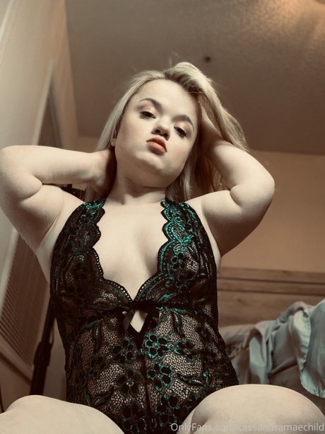 _Cassandra Mae Davis new onlyfans leaks
