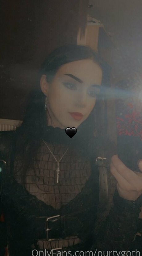 Purtygoth naked onlyfans pics