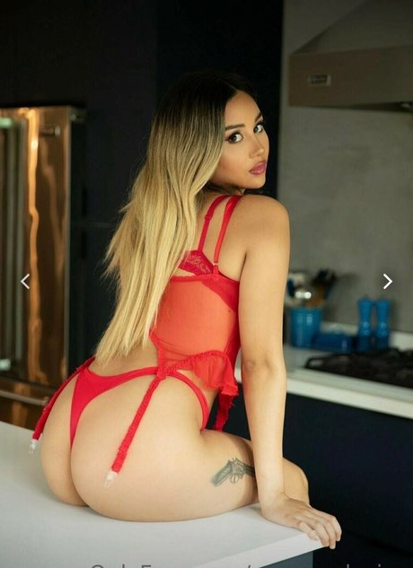 Queen Star Alien onlyfans porn nude