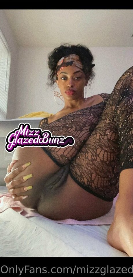 MizzGlazedBunz onlyfans creator