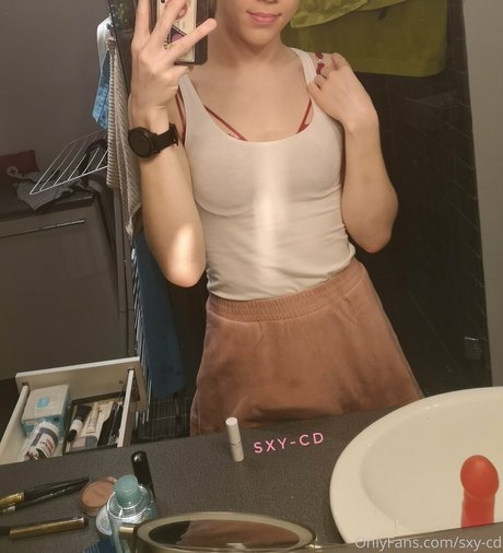 lilytgirl naked onlyfans pics