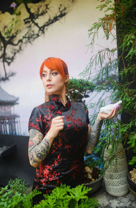 Lady Dusha onlyfans leaks.