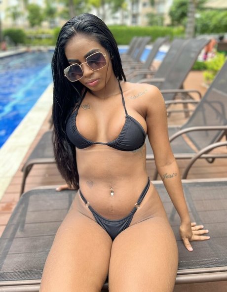 Nagila Paola onlyfans nude pics