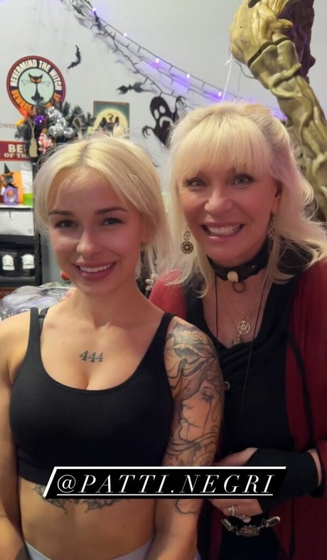 lindseyparanormal onlyfans leaks