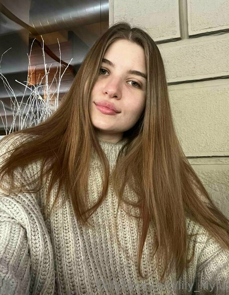 lily lilylu onlyfans sextape