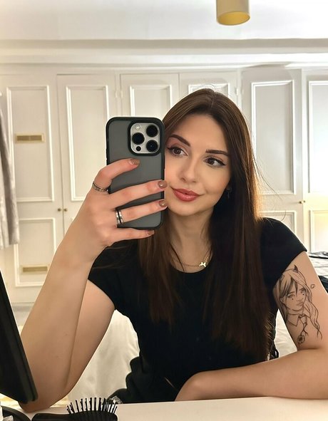 Harrie Silver onlyfans leaked tits