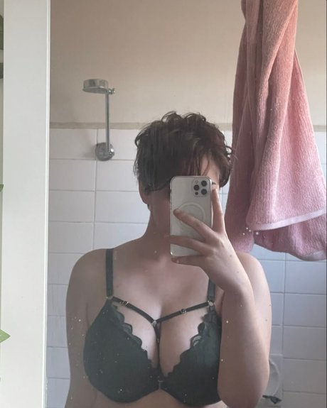 BitterBritt naked on onlyfans