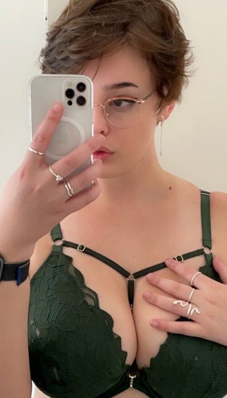 BitterBritt onlyfans leaj