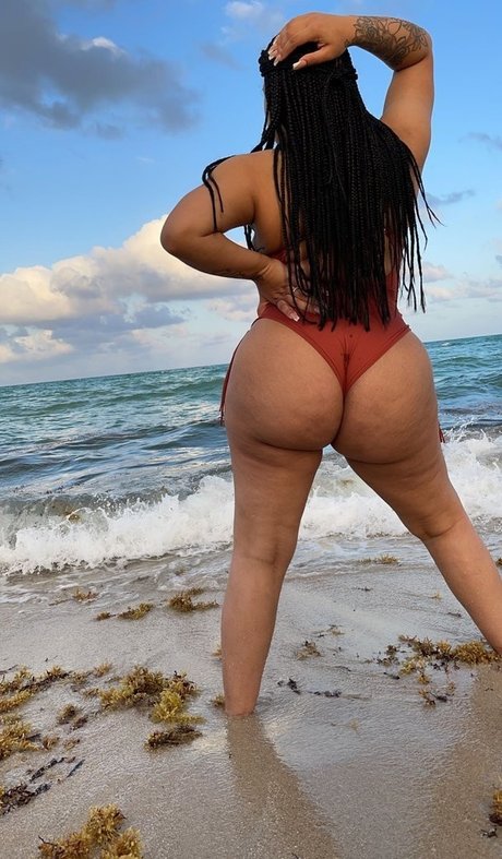 FineAssYonna onlyfans leak fuck