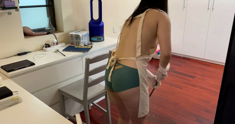 ZhouYiQin onlyfans naked