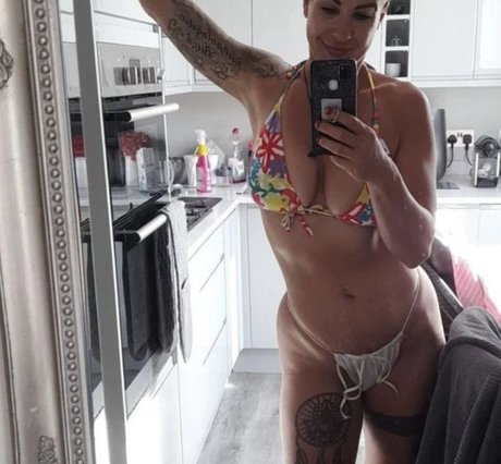 Iamrebeccanicholls onlyfans posts