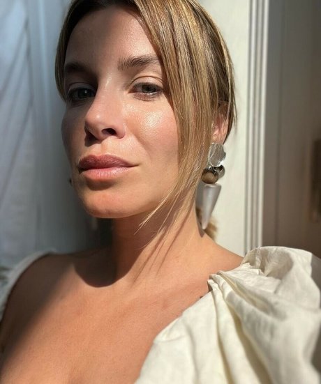 Victoria Koblenko nude only fans leaks