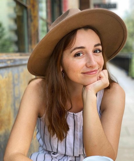 Sarah Lavender naked onlyfans leaks