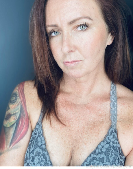 Ishrn nudes onlyfans leaked