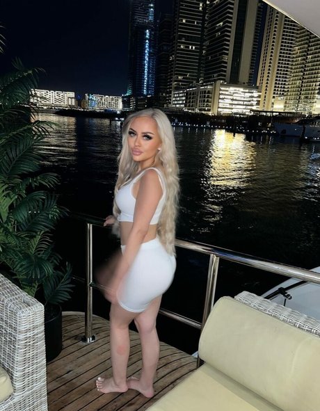 Alicia Bell ass onlyfans