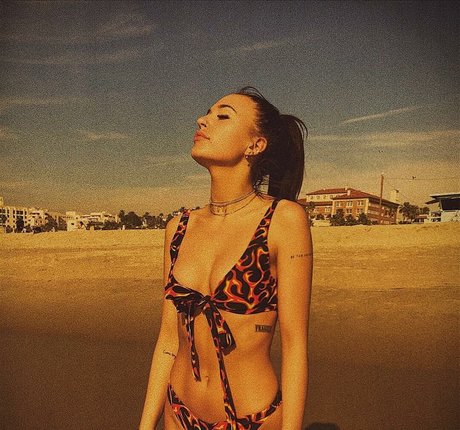 Lennon Stella nude only fans