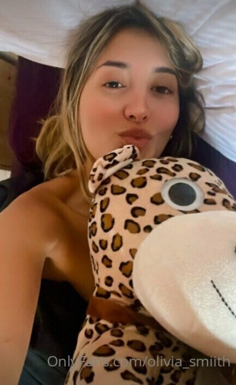oliviasmiithfree onlyfans leaked xxx