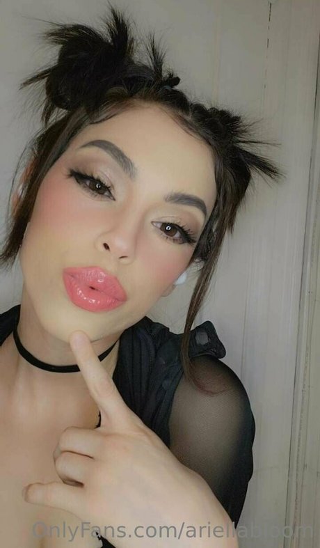 ariellabloom onlyfans nude leaked