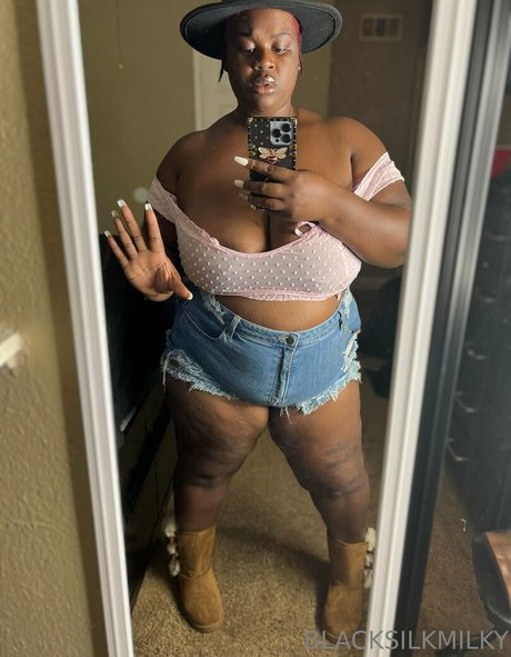 sexyblacksilkp1 naked on onlyfans