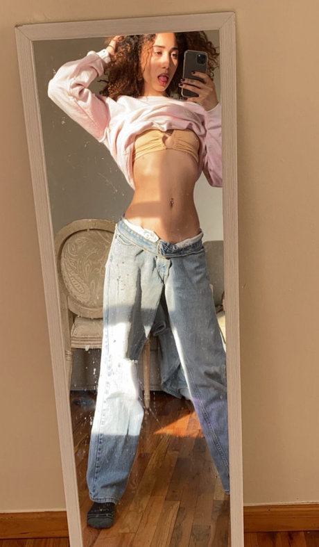 xulanichristine onlyfans pic