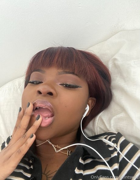 Sxintswxzi naked only fans