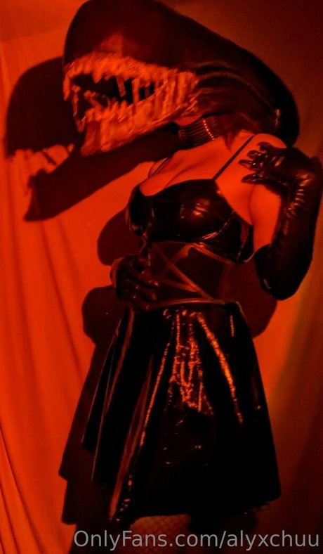 alyxchuu onlyfans pics