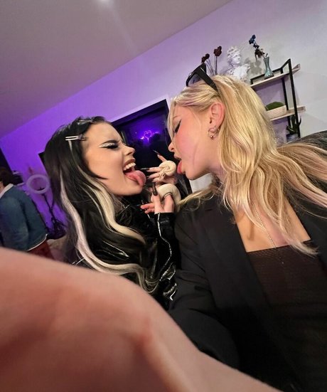 emmanorton Profile pic