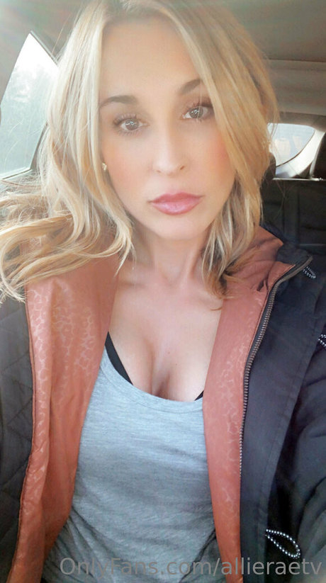 allieraetv only fans pictures