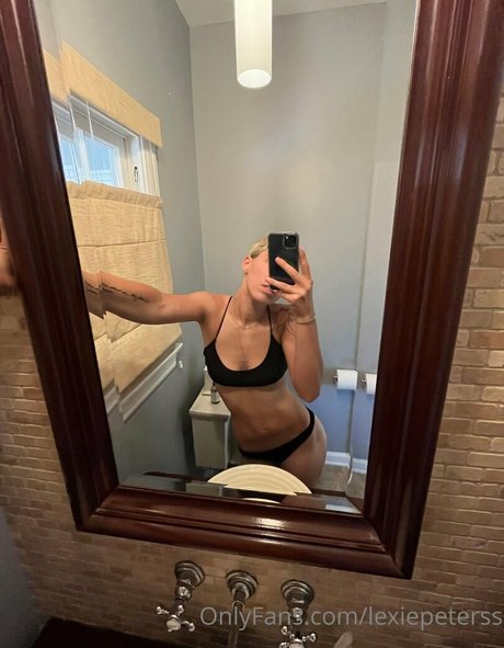 Lexiepeterss leaked onlyfans