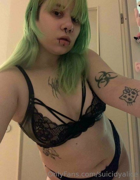 suicidyalice onlyfans pics