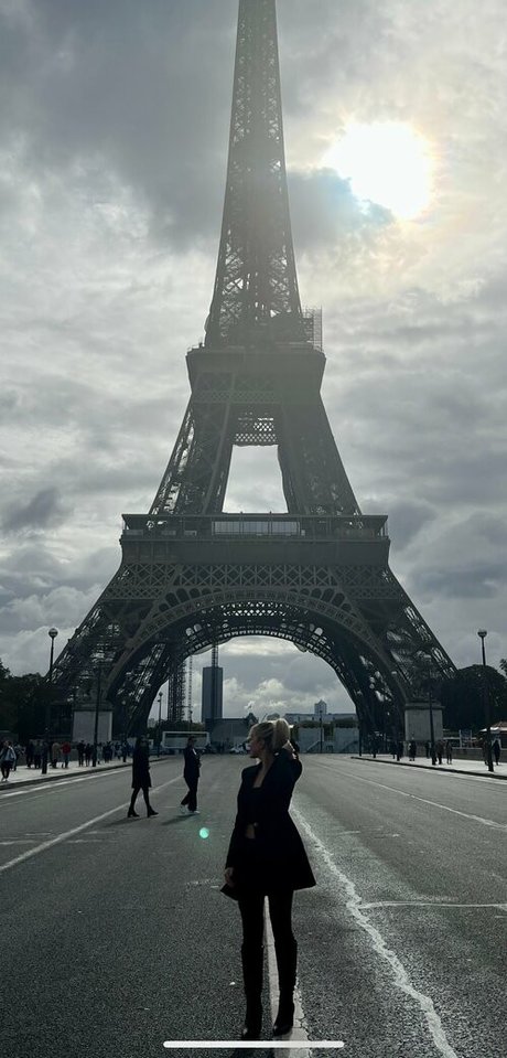 movementswithmolly naked onlyfans pics