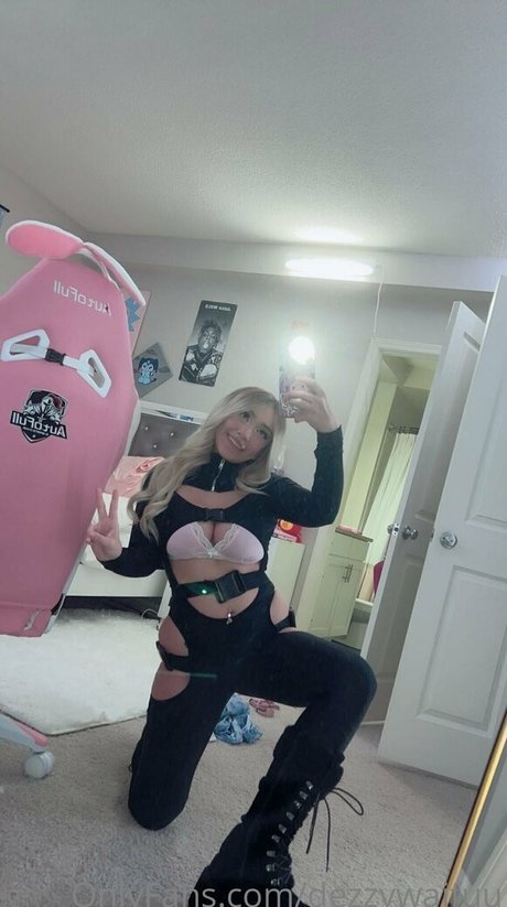 dezzywaifuu naked onlyfans