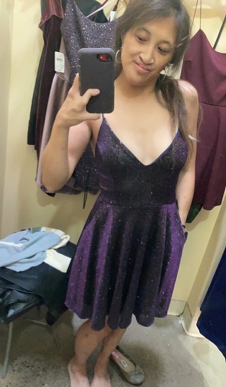 queenbracee onlyfans striptease