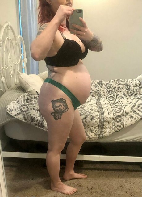 preggosauruspeach onlyfans naked porn