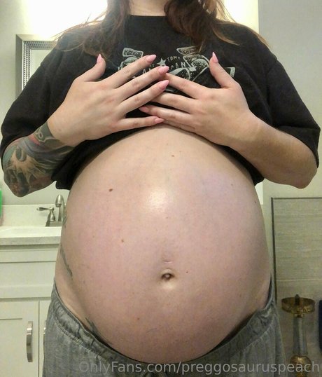 preggosauruspeach onlyfans for free