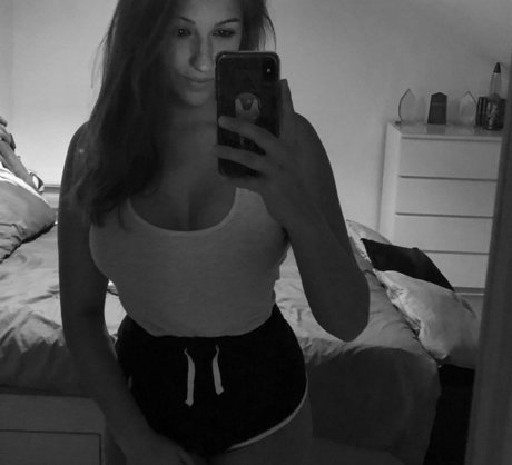 Chloe Smart onlyfans porn leak