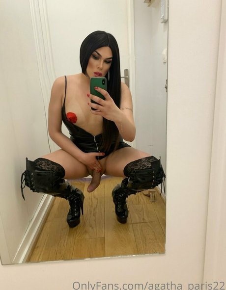 Agatha Moreira onlyfans topless