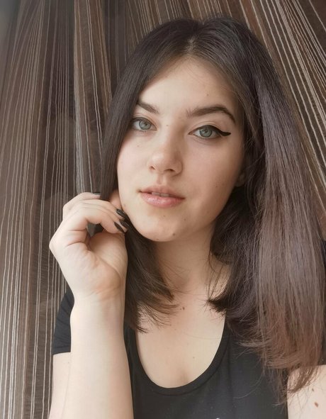 viaritel onlyfans naked