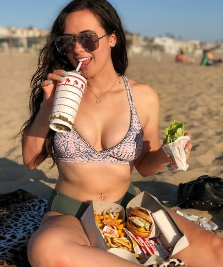 Veronica Rose onlyfans nude pictures