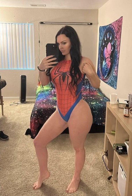 Allie Andrews onlyfans leajs
