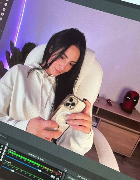 Annie Dreams onlyfans photo