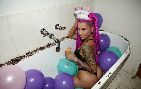 Miss Charlie Pearl nude onlyfans leak