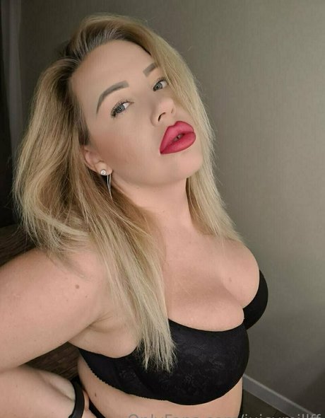 fierymommy naked onlyfans pics