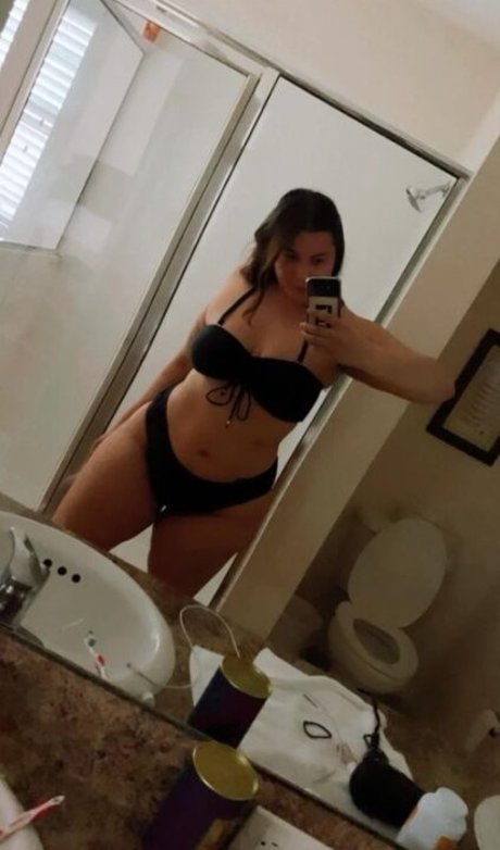 Alexa Baez onlyfans leams