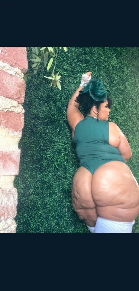 RedThunderThighz free only fans