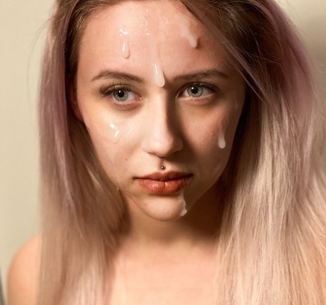 Charlotte Marlone onlyfans free content