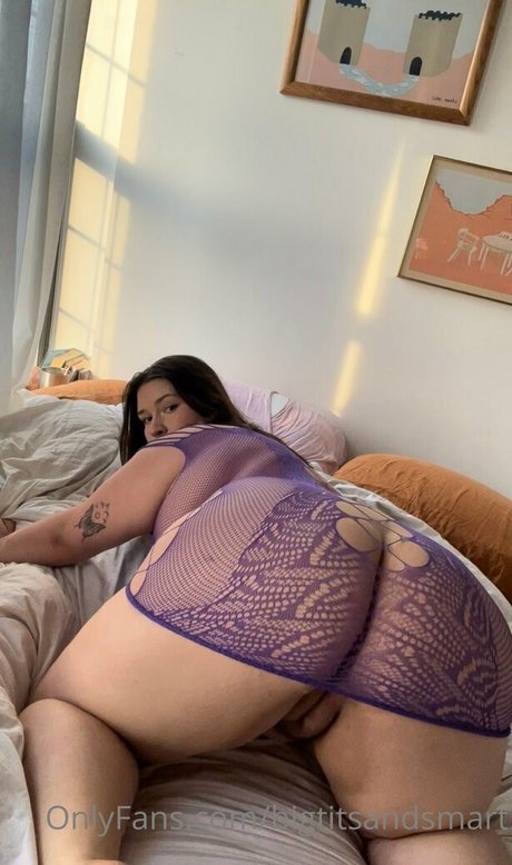 bigtitsandsmart leaked onlyfans.
