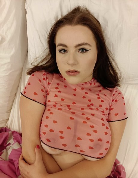 BustyQueenVicky nude onlyfans